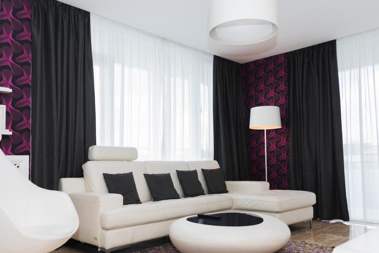 Luxury Trip Appartement Oradea Buitenkant foto